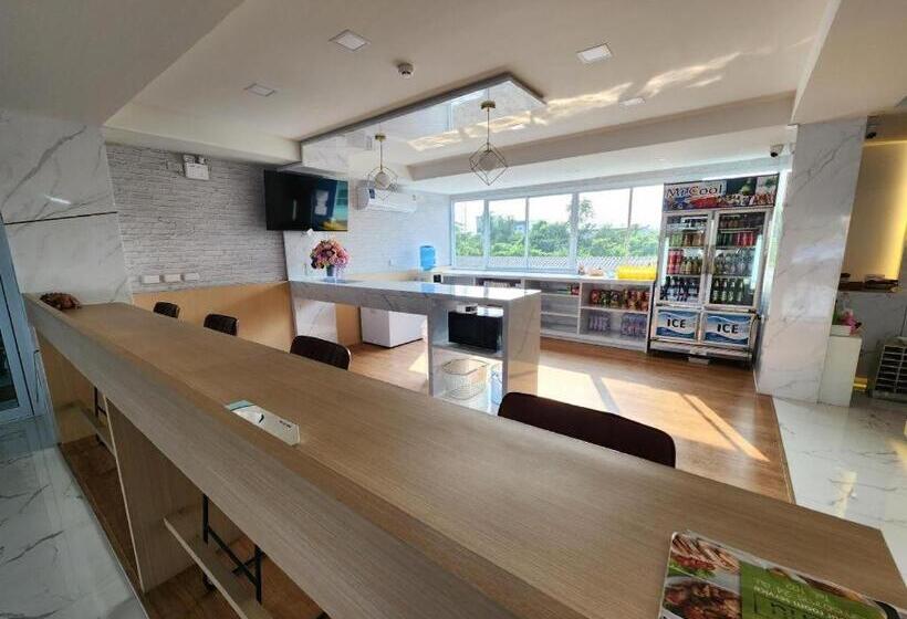 فندق Sananwan Palace