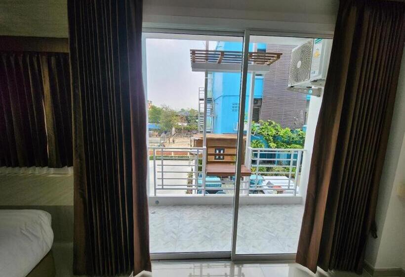 فندق Sananwan Palace