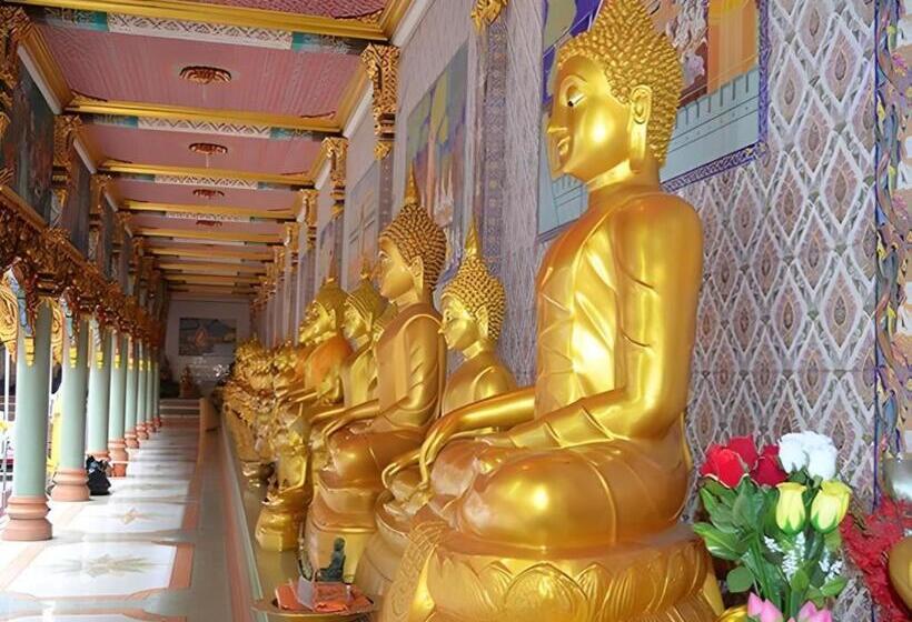 فندق Sananwan Palace