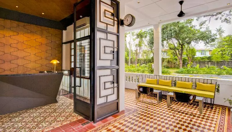 The Henry Hotel Manila