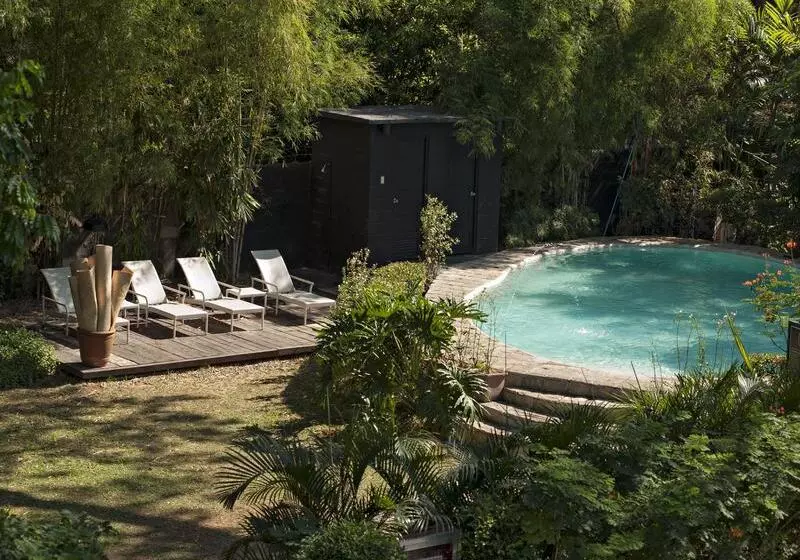 The Henry Hotel Manila