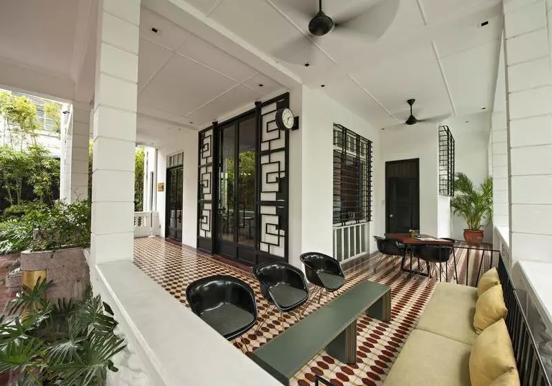 The Henry Hotel Manila