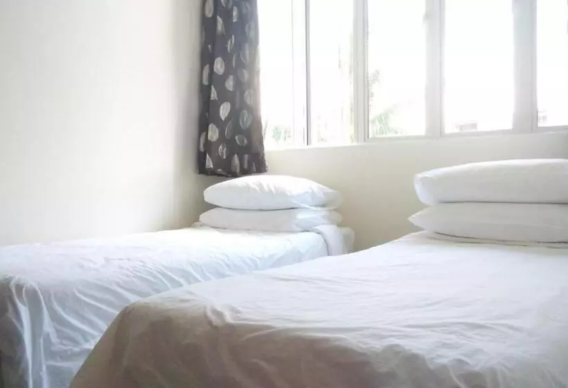 פנסיון Bercham Vacation House