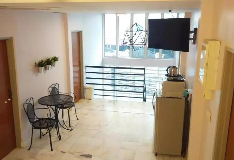 פנסיון Bercham Vacation House