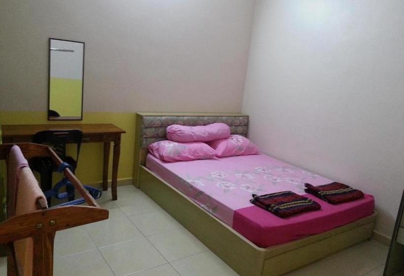פנסיון Woolley Ipoh Garden Homestay