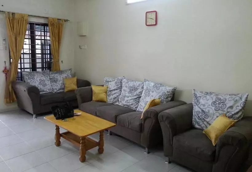 פנסיון Woolley Ipoh Garden Homestay