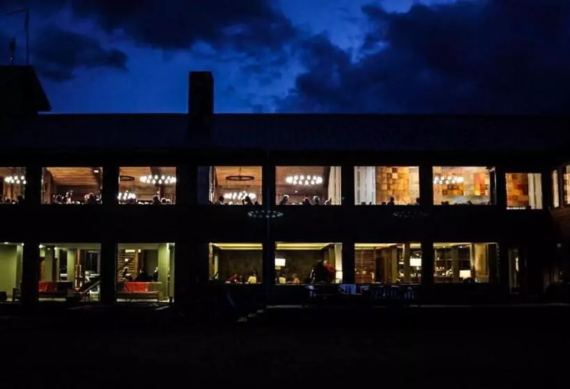 Río Serrano Hotel + Spa