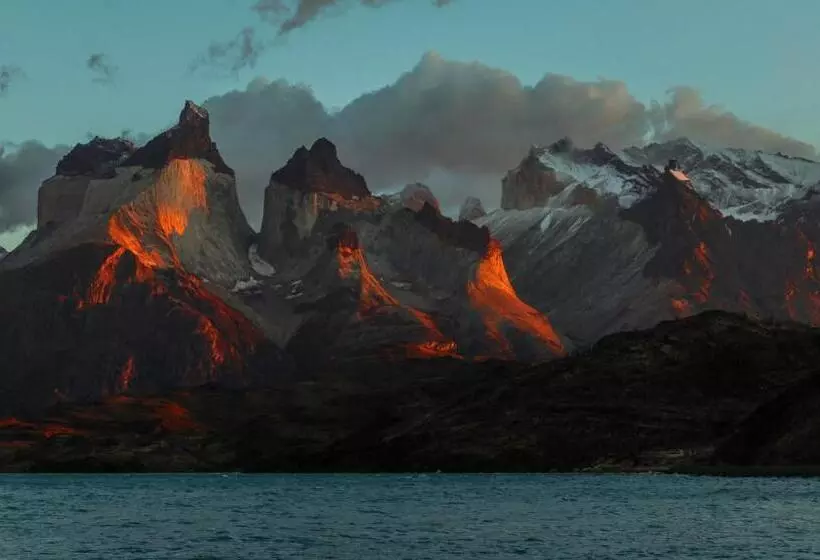 Río Serrano Hotel + Spa