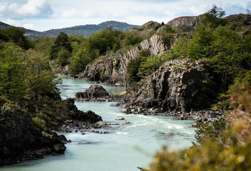 Río Serrano Hotel + Spa