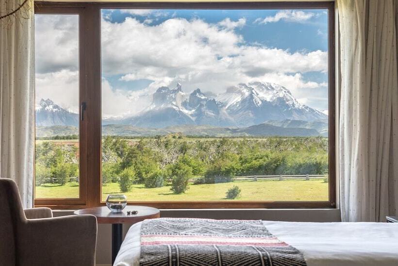 Río Serrano Hotel + Spa