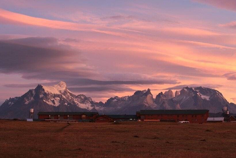 Río Serrano Hotel + Spa