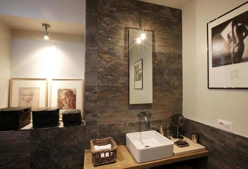 The Independent Suites