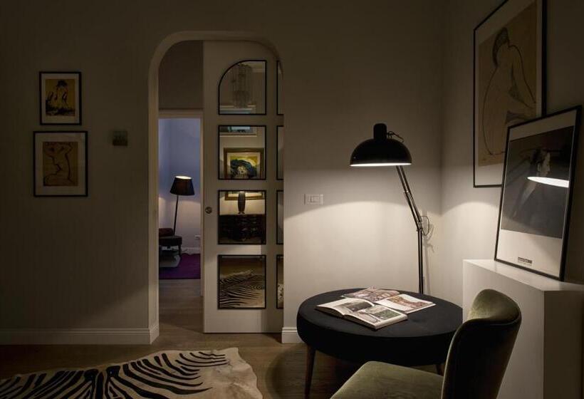 The Independent Suites