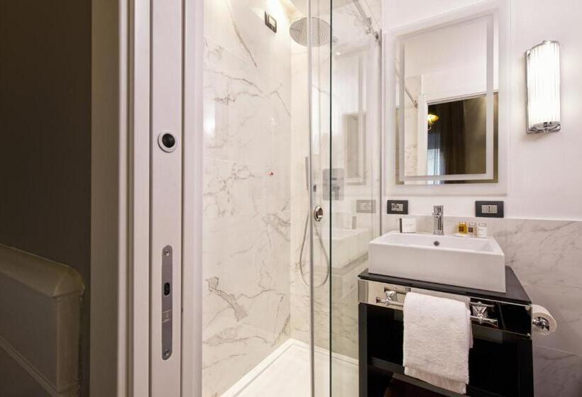 The Independent Suites