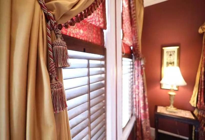 Retkeilymaja 1000 Island Hart House