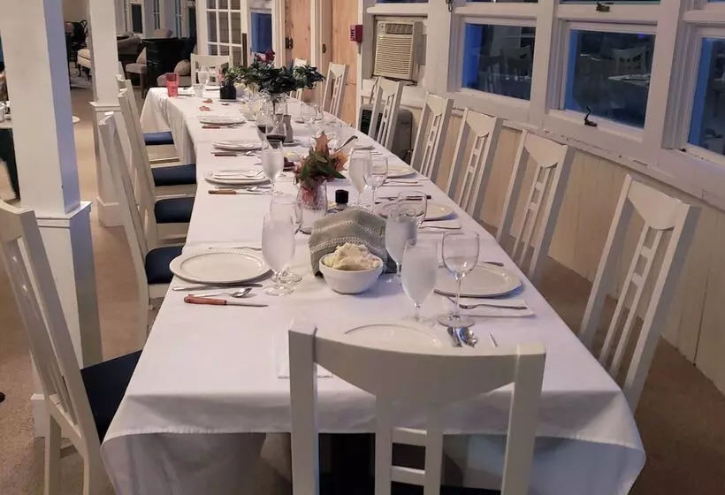 Retkeilymaja 1000 Island Hart House