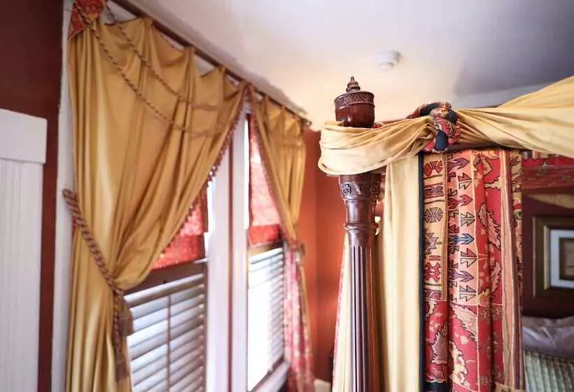 Retkeilymaja 1000 Island Hart House