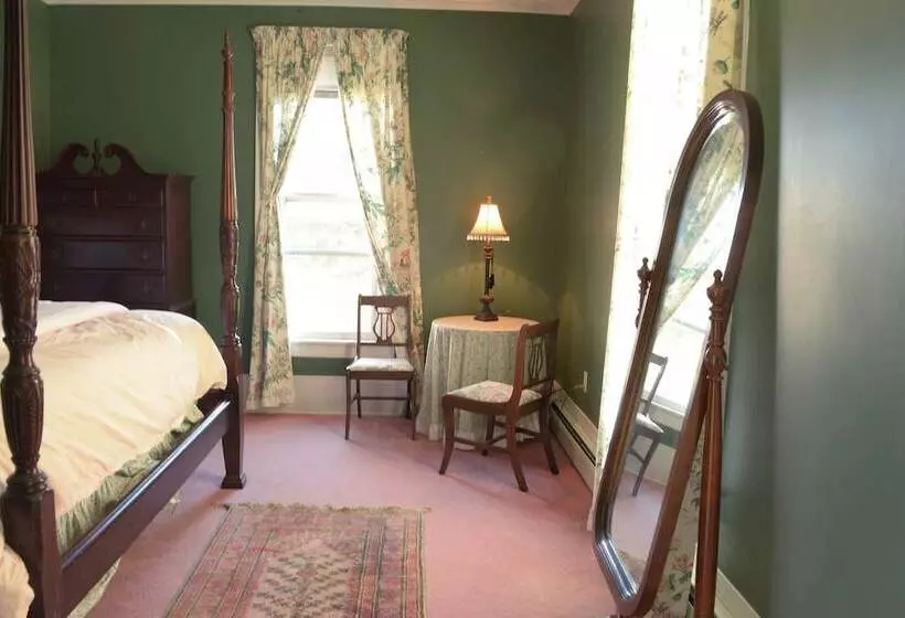 Retkeilymaja 1000 Island Hart House