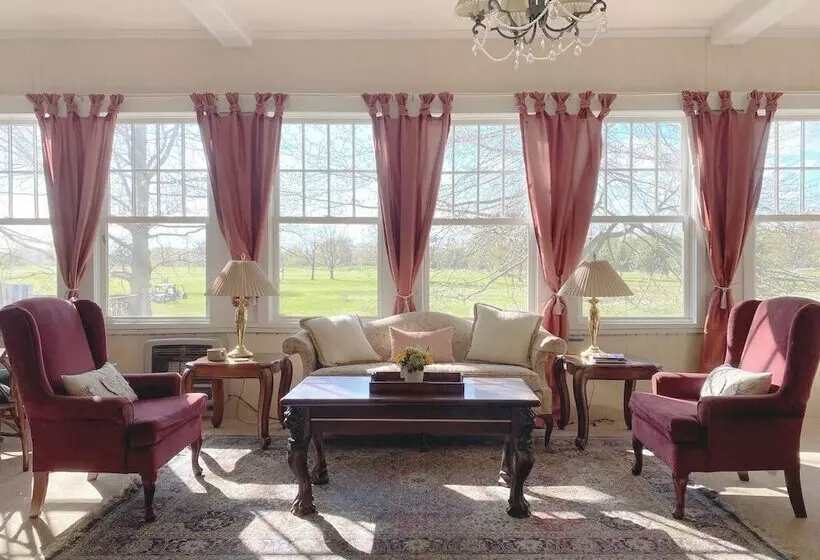 Retkeilymaja 1000 Island Hart House