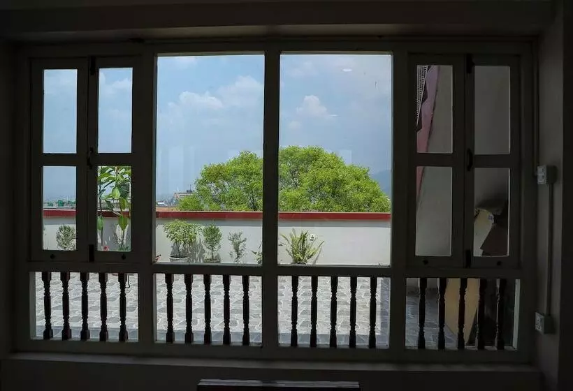 تختخواب و صبحانه Kaji Chen