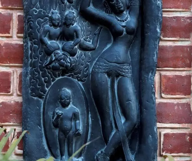 تختخواب و صبحانه Kaji Chen