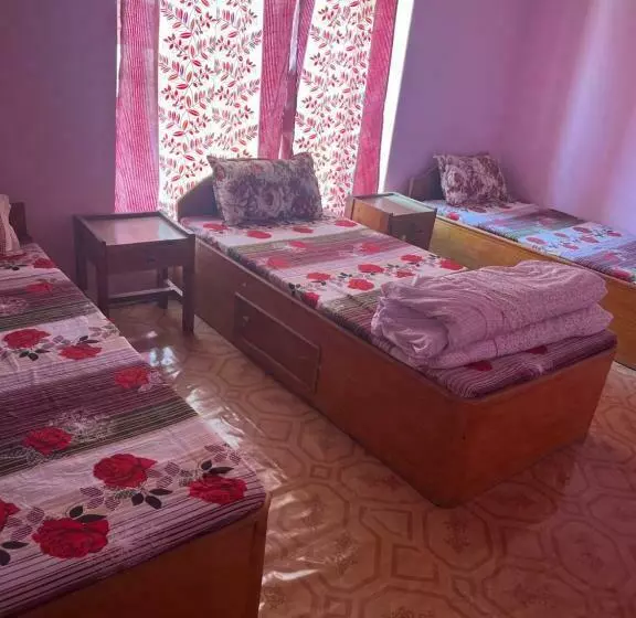 ホテル Dancing Yak