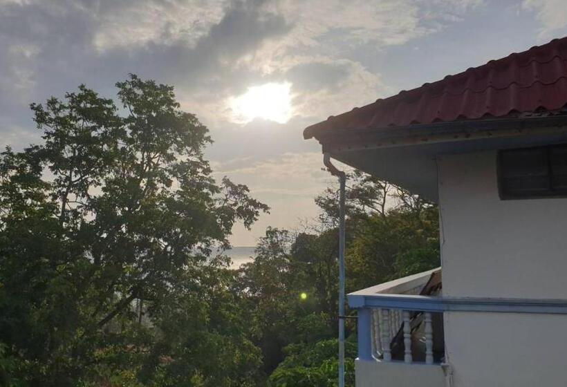 Tommy Resort Koh Tao