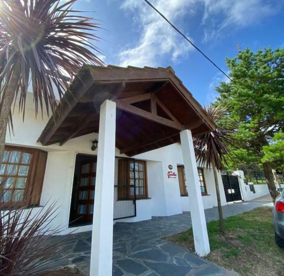 هاستل Las Grullas