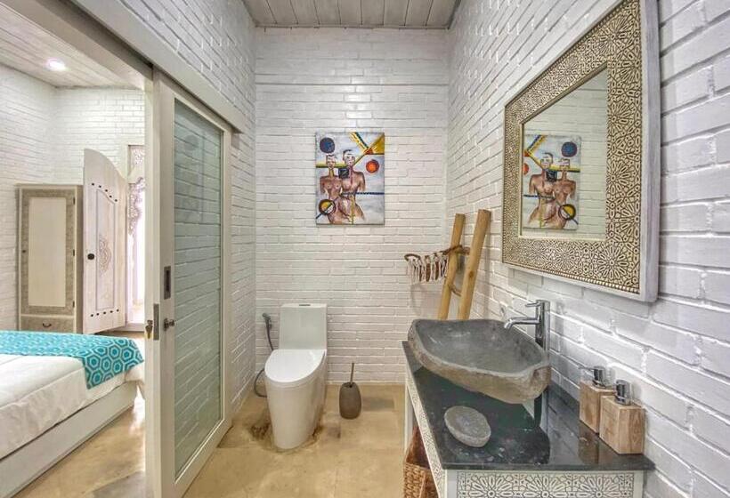 Bed and Breakfast Piramida S White Villa S Bali Joglo