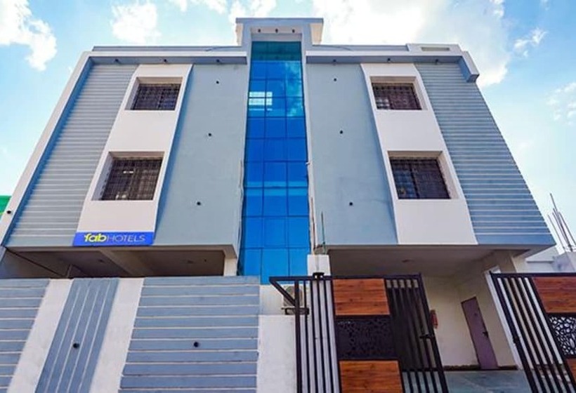 Fabhotel Midnight Inn