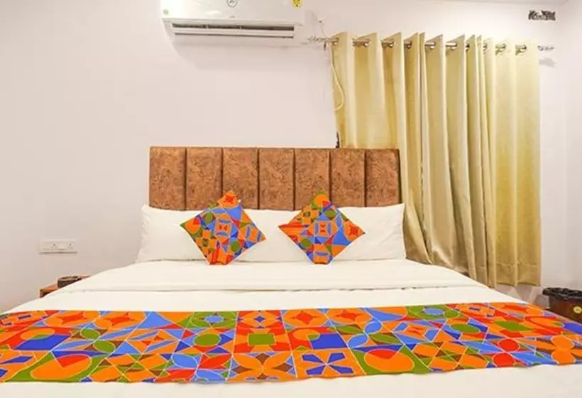 Fabhotel Midnight Inn