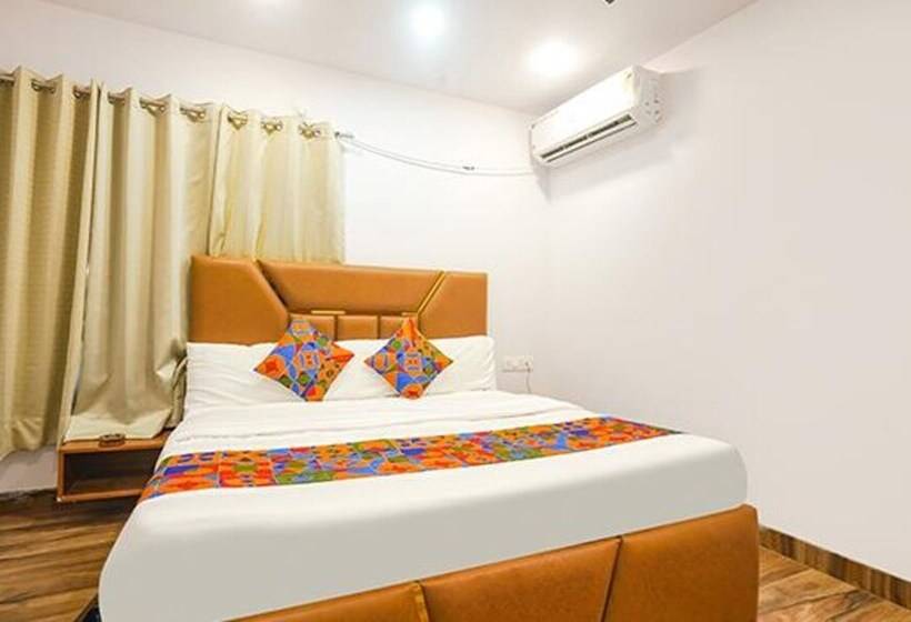 Fabhotel Midnight Inn