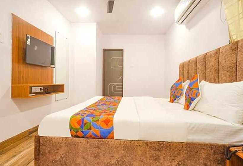 Fabhotel Midnight Inn