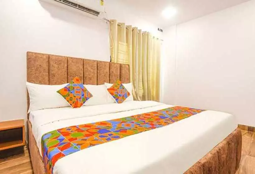 Fabhotel Midnight Inn