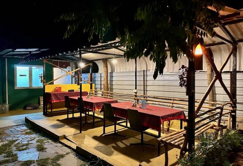 Hotel The Wild Farms By Gwestai