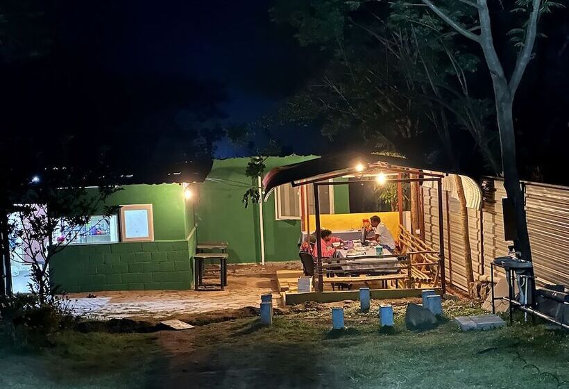 Hotel The Wild Farms By Gwestai