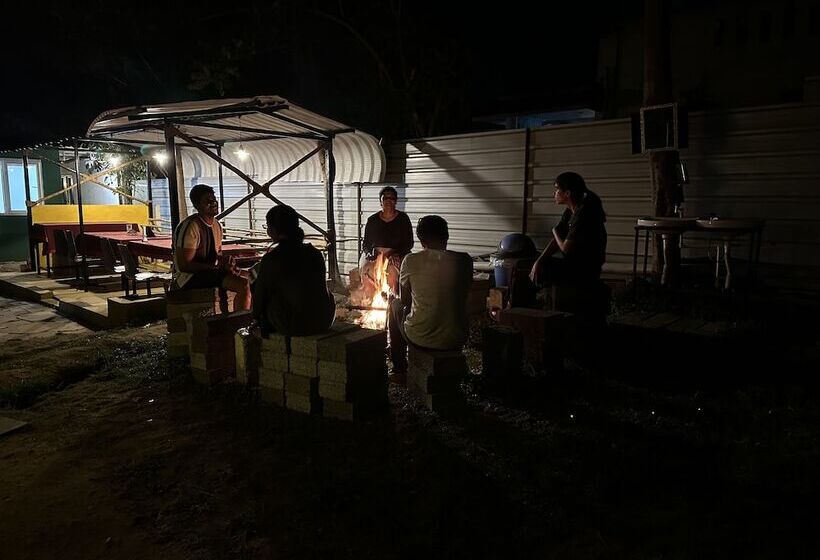 Hotel The Wild Farms By Gwestai