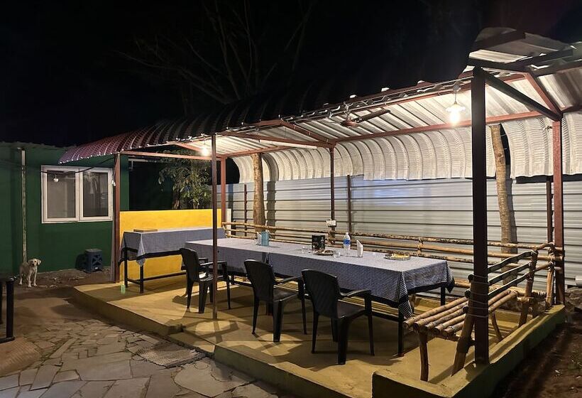 Hotel The Wild Farms By Gwestai