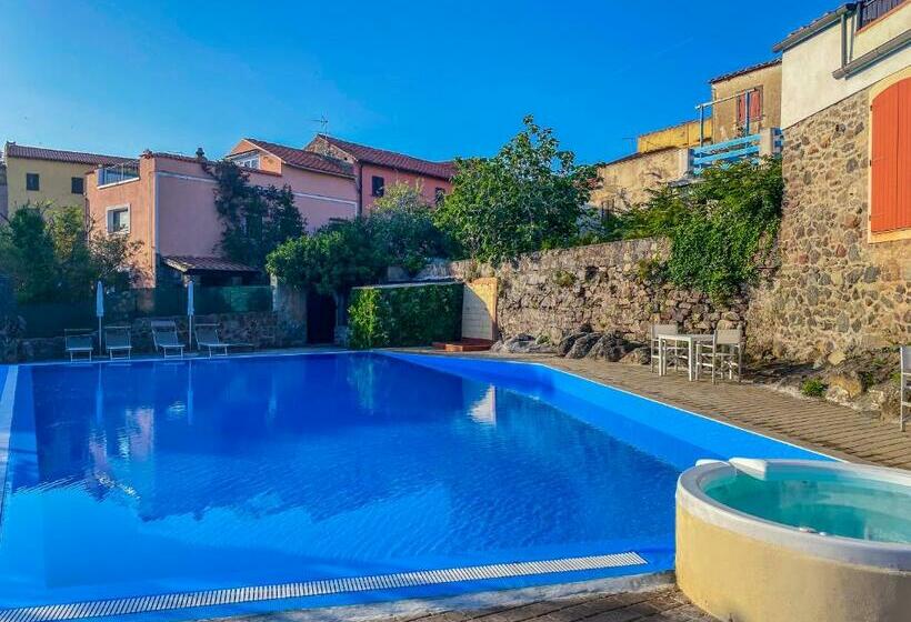 La Mandola Eco Hostel