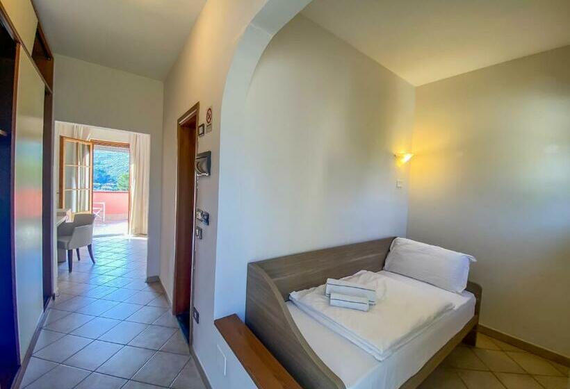 La Mandola Eco Hostel