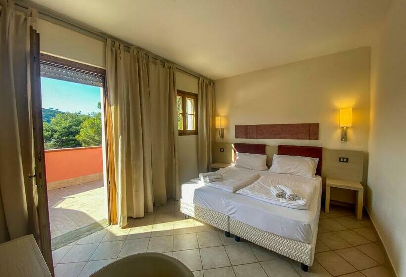 La Mandola Eco Hostel