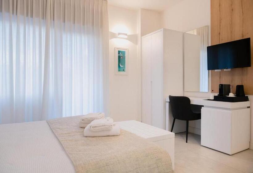 پانسیون Lo Studio Di Viale Lo Re Camere & Caffe’