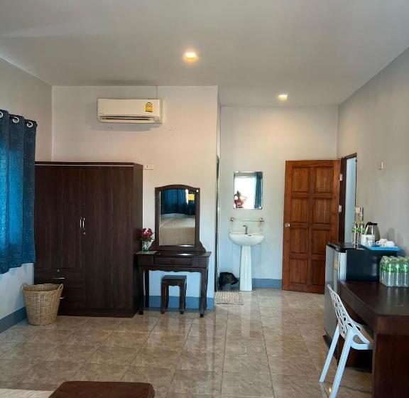 פנסיון Nare Guest House