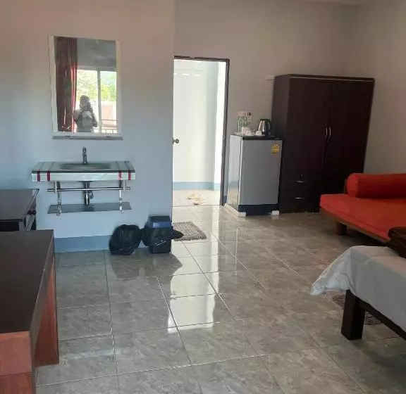 Majatalo Nare Guest House