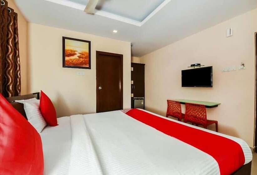 Hotel Treebo Marina Grand Railway Station