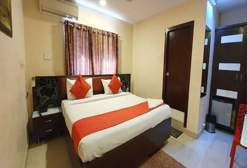 Hotel Treebo Marina Grand Railway Station