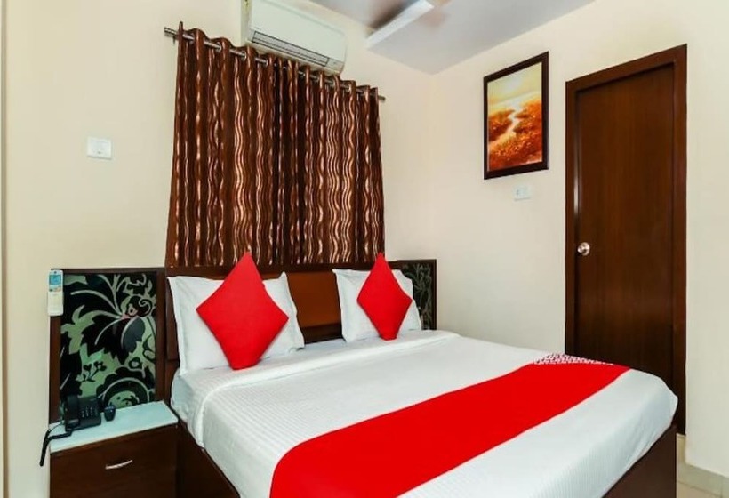 Hotel Treebo Marina Grand Railway Station