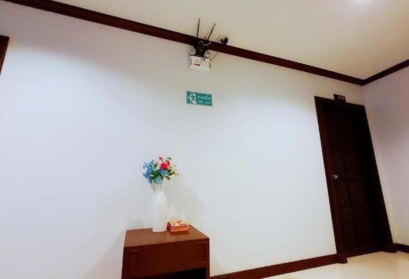 Nanai 8 Road 芭东一卧豪华公寓位置便利