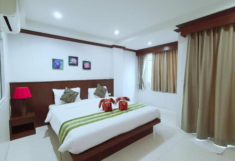 Nanai 8 Road 芭东一卧豪华公寓位置便利