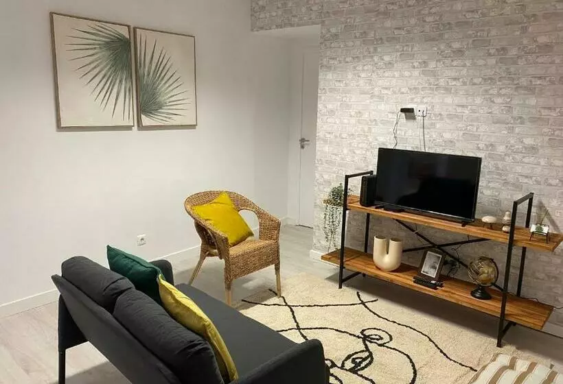 5 Senses Hostel
